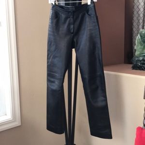 Beautiful Chanel lether pant